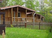 Domki nad jeziorem (vakantiehuisjes)